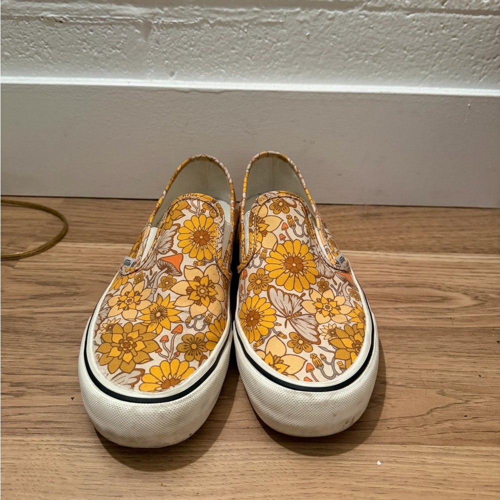 Groovy Slip-On Vans